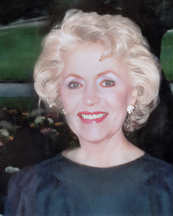Lois Lewis