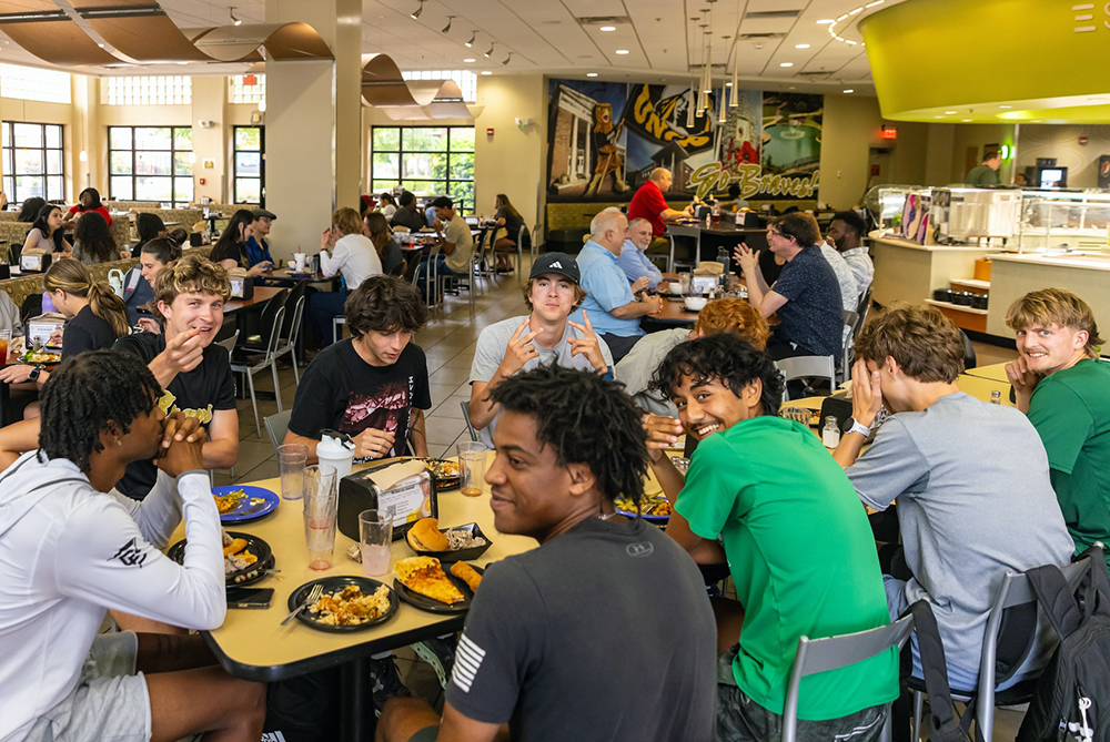 UNCP students in dining hall