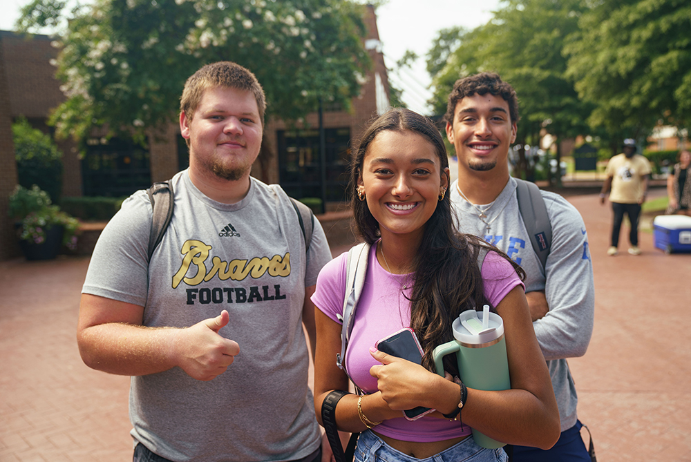 General body students on campus between classes